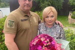 65-річна Білозір розлучилася з 55-річним чоловіком-військовослужбовцем 