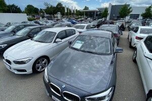 Волинські митники «притиснули» нечесних автоімпортерів