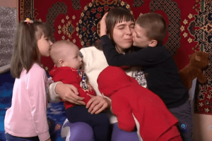 Після ДНК-тесту батько дізнався, що двоє дітей не його – тепер сидить у в'язниці (Фото)