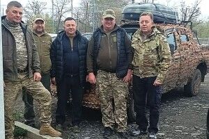 Лідер громади з Волині зустрівся зі земляками в зоні бойових дій  (Фото)