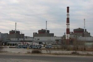 Колона ворожої техніки проривається до Запорізької АЕС