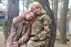 «Гнатимемо їх до самісінької Москви»: як власниця ательє з Луцька з донькою служать в ЗСУ 