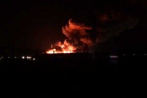 Серіал про загадкові пожежі в росії триває: серед ночі спалахнув гігантський склад під Москвою