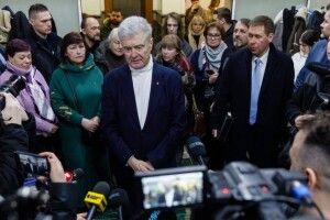 Петро Порошенко про незаконні санкції: вони послабили Україну під час війни