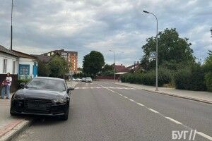 Переплутала «газ»і «тормоз» і наїхала на людей