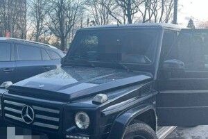 У Львові підліток вкрав люксове авто у тата і поїхав катати друзів по місту (Відео)