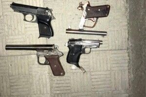 Чоловік мало не вбив свого сусіда за півметра спірної території (Фото)