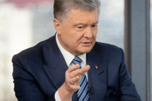 Путін буде виконувати зобов’язання лише тоді, коли навпроти нього сидітиме сильна та авторитетна сторона, – Порошенко про переговори з Кремлем