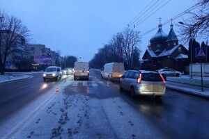 Унаслідок ранкової ДТП в Луцьку госпіталізовано чоловіка