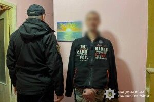 20 пострілів у багатоповерхівці: в Мукачеві штурмували квартиру озброєного стрільця 