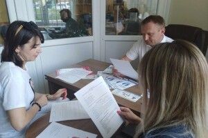 Головний юрист Волині консультував лучан 