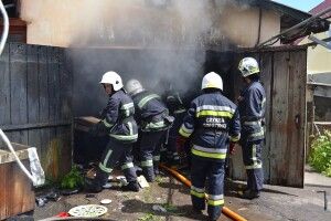 На Манделєєва вогонь залишив родину без холодильника та телевізора (фото)