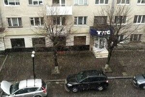 Зима повернулася: чи вдасться волинянам на Великдень зліпити сніговика? (Відео)