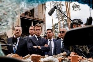 Макрон пообіцяв надати ЗСУ додаткові САУ Caesar