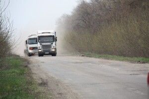 Рух великогабаритного транспорту на Рівненщині обмежено