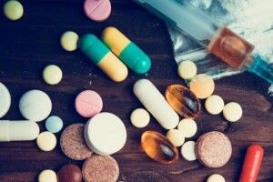 На Волині судили наркоторговців за збут заборонених ліків