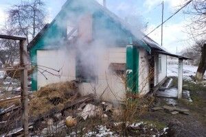 На Рівненщині горіла хата