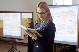 Любешівці познайомилися з новинкою літератури і її авторкою