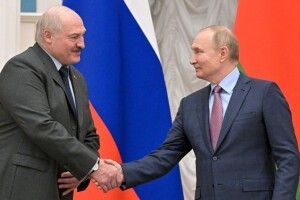 «Війська стоять під Луцьком, а не під Лиманом, і це не дає Україні діяти більш активно»