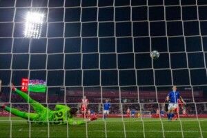 Українець Лунін ефектно відбив пенальті у чемпіонаті Іспанії (Відео)