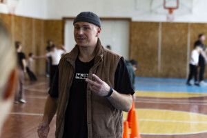 Спорт, танці та TikTok: як вчитель з Волині закохує дітей у фізкультуру