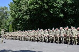 Майже 300 волинських строковиків-прикордонників звільнили в запас ЗСУ