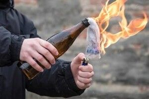 Волинянин, який погрожував ТЦК «коктейлями Молотова», отримав три роки тюрми