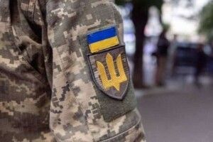 На Волині авто ТЦК збило велосипедиста: чоловіка силоміць заштовхали в бус (Відео)