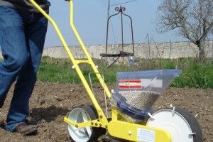 Житель Крушинця приробив ноги сусідській сівалці