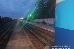 «Жінка раптово опинилася на коліях»: під колесами потяга загинула жителька Рівненщини