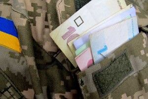 Зарплата солдата на чверть менша за середню по Україні