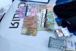 Житель Рівненського району намагався відкупитися від поліцейських