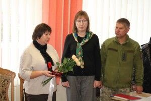 Дружині полеглого воїна з Волині вручили його посмертну відзнаку – орден «Хрест Героя»