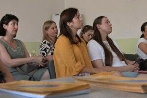 Допомагатимуть із працевлаштуванням і соціальною адаптацією: у Луцьку відкрили хаб для переселенок