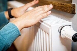 Чому майже півсотні луцьких багатоповерхівок досі без тепла, і коли увімкнуть опалення