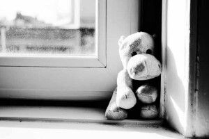 До смерті причетна мама: у Луцьку жінка в пакеті носила мертве немовля (Відео)