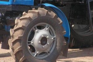 На Рівненщині чоловік наїхав трактором на 4-річного хлопчика