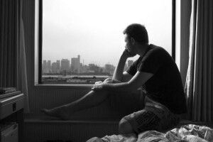«Софія, люби нашу маму»: чоловік покінчив життя самогубством, бо боявся коронавірусу