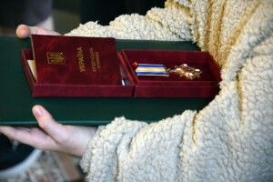 У храмі Луцька вручили посмертні нагороди родинам трьох волинських прикордонників