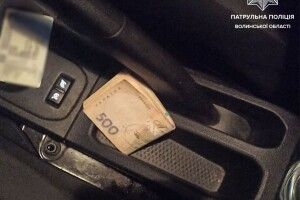 У Луцьку водій Lexus хотів відкупитися в патрульних за 8 тисяч