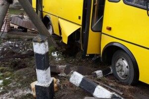 На Львівщині ДТП: зіткнулися поїзд і маршрутка