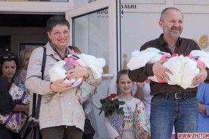 Після втрати єдиного сина в АТО 48-річна українка народила трійню