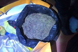 У Луцьку в чоловіка вилучили наркотики, зброю та боєприпаси