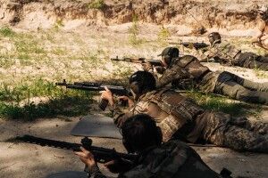 На Волині цивільних занурили в умови реального бою