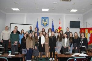 Працювати на благо розвитку молоді у громаді: у Луцьку обрали голову Молодіжної ради