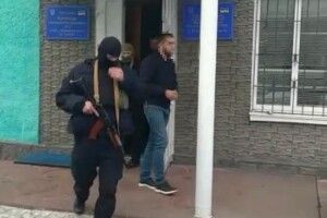 Поліція затримала зловмисників, які вчинили напад на дільничну виборчу комісію та намагались заволодіти виборчою документацією
