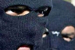 У Луцьку двоє в масках пограбували розважальний заклад