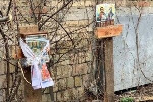 Окупанти дали 20 хвилин українцю, щоб закопати друга, якого вони підірвали гранатою (Фото 18+)