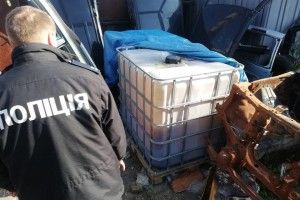 В Луцьку знайшли нафтопродукти, які підпільно «висмоктали» з нафтопроводу на Рівненщині 