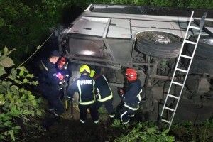 «Суїцидник на дорогу вискочив», – пасажири автобуса, який потрапив у ДТП на Рівненщині